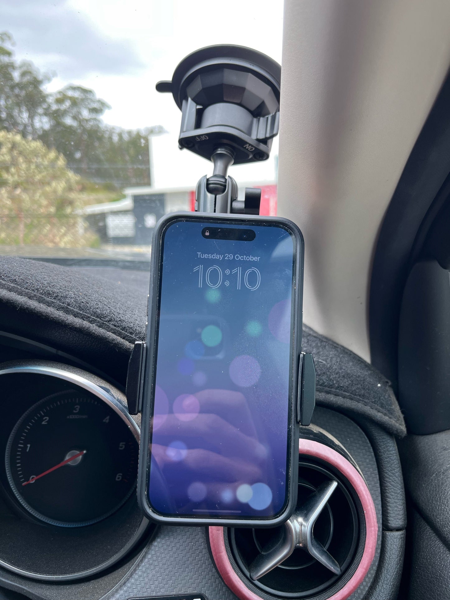 No-Mans Suction Cup Phone Kit